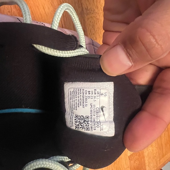 NIKE Wmns size 6 Mx-720-818 'iced Lilac Cosmic Fuchsia - Picture 5 of 6